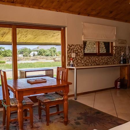 Tarantula Guest House Calvinia Екстер'єр фото