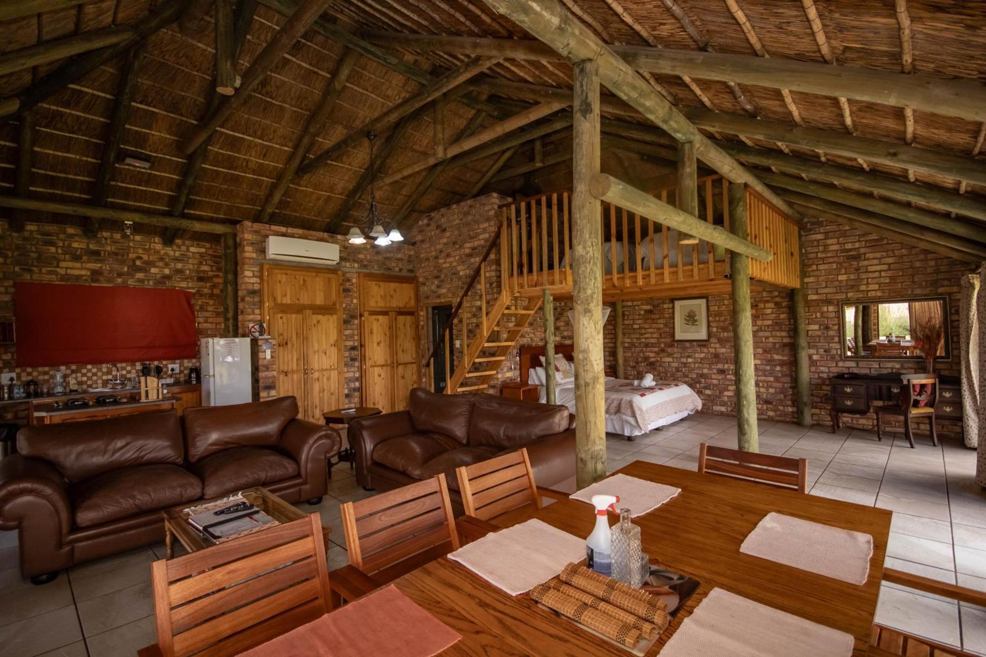 Tarantula Guest House Calvinia Екстер'єр фото