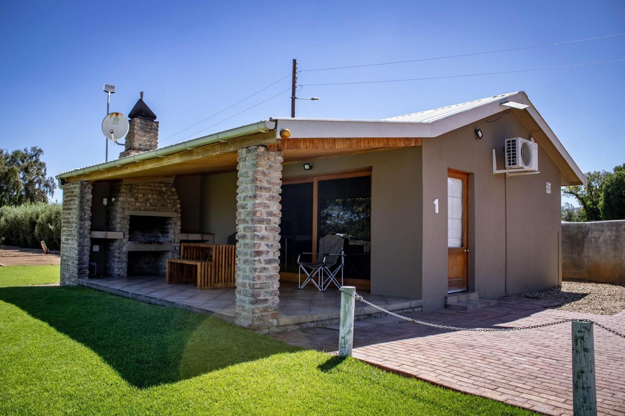 Tarantula Guest House Calvinia Екстер'єр фото