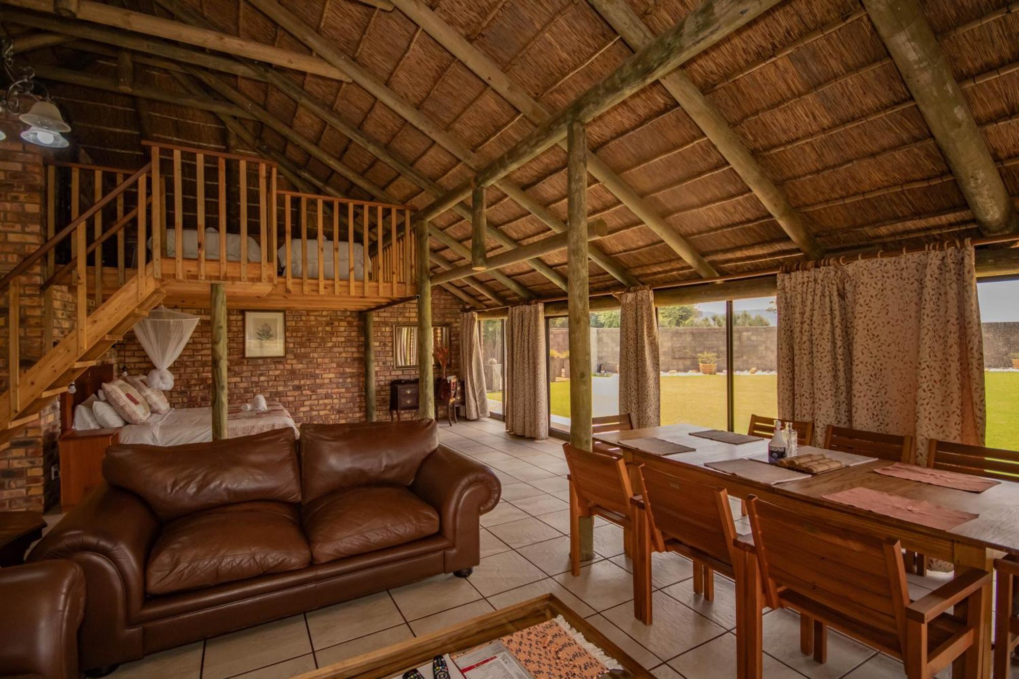 Tarantula Guest House Calvinia Екстер'єр фото