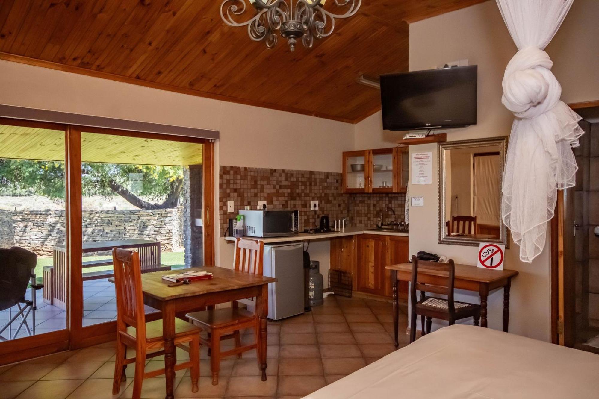 Tarantula Guest House Calvinia Екстер'єр фото