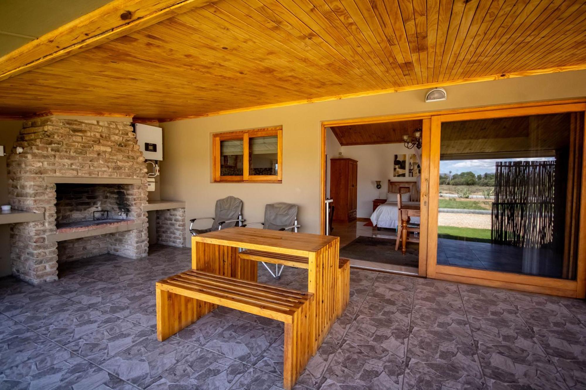 Tarantula Guest House Calvinia Екстер'єр фото
